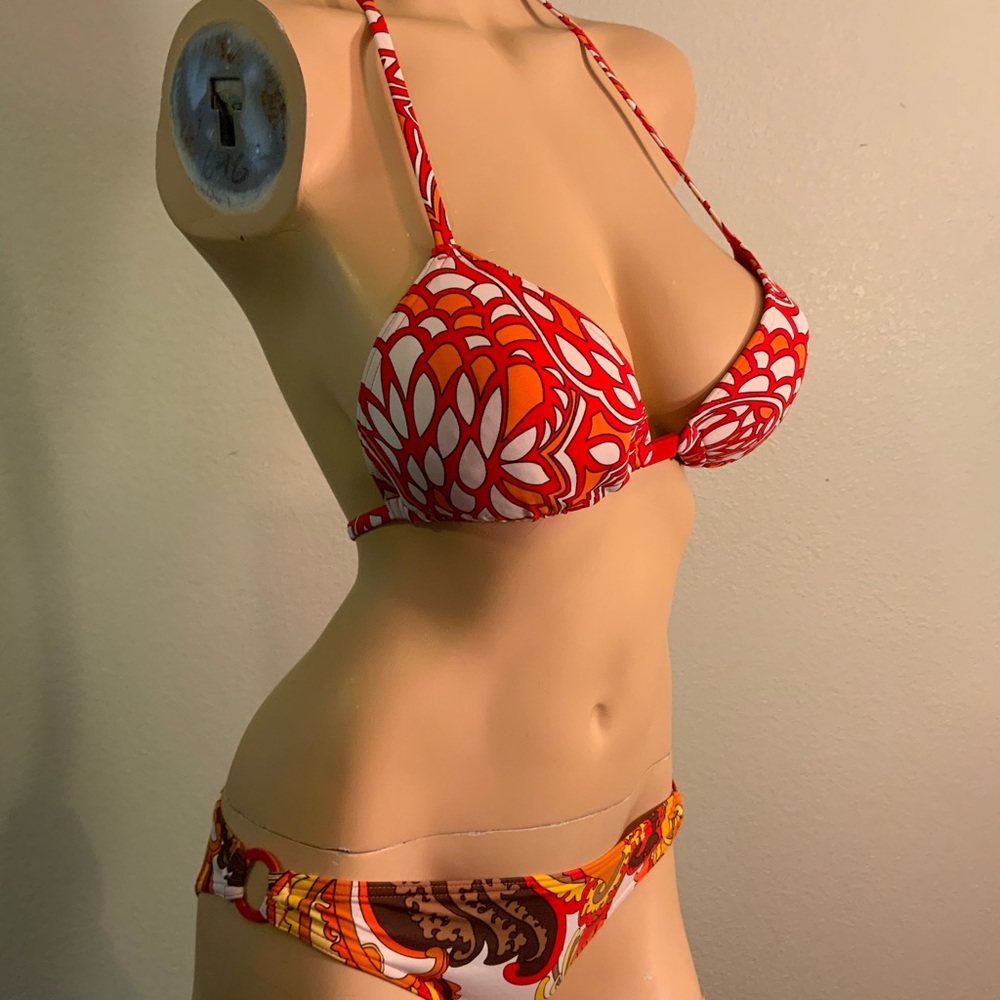 Calvin Klein bikini top L